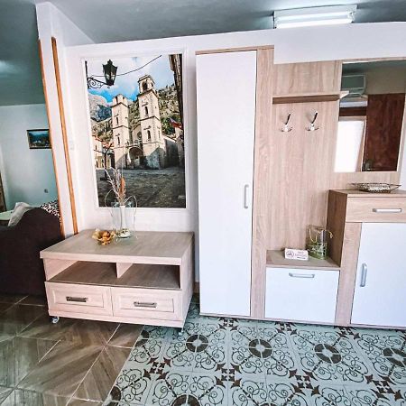Apartment Near The Old Town Of Kotor Cattaro Esterno foto