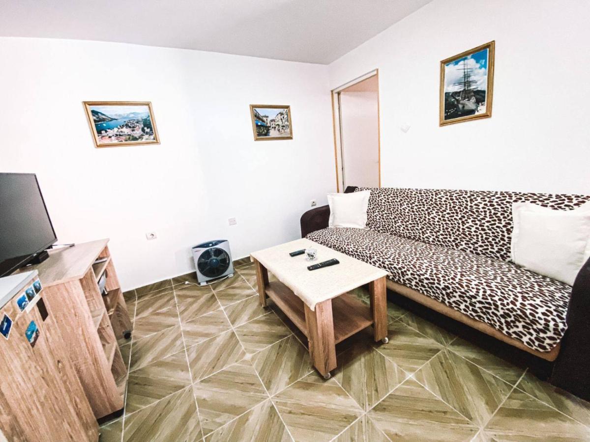 Apartment Near The Old Town Of Kotor Cattaro Esterno foto