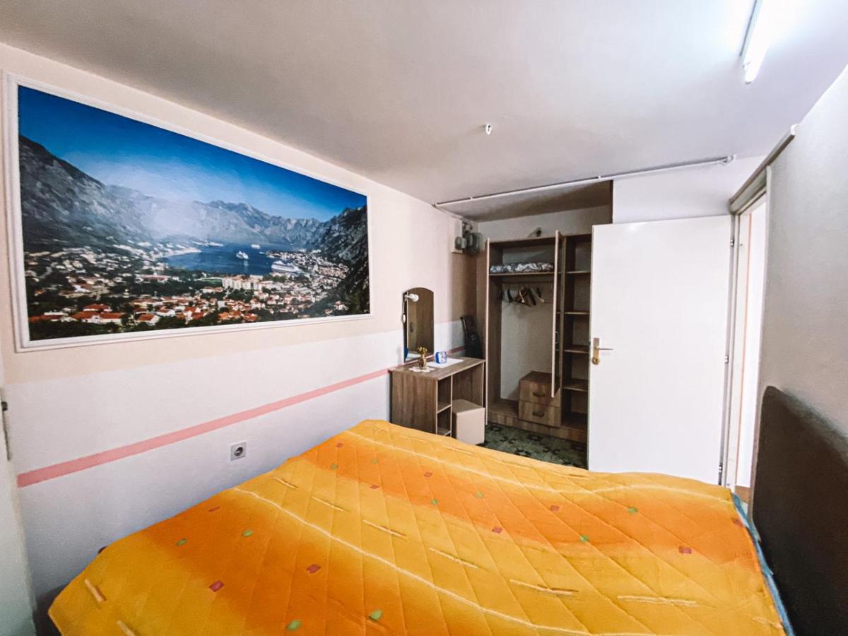 Apartment Near The Old Town Of Kotor Cattaro Esterno foto