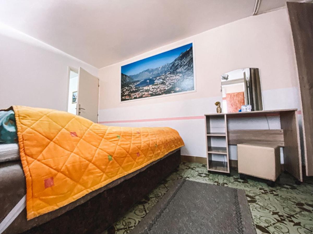 Apartment Near The Old Town Of Kotor Cattaro Esterno foto